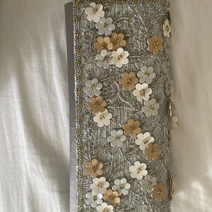 Valerie Steven’s clutch